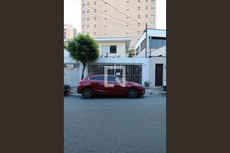Casa à venda com 190m², 3 quartos e 2 vagasFachada