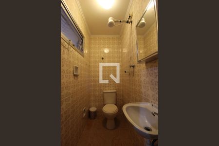 Casa à venda com 190m², 3 quartos e 2 vagasBanheiro de Serviço