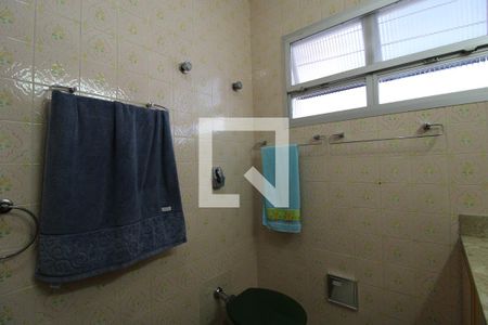 Casa à venda com 190m², 3 quartos e 2 vagasBanheiro