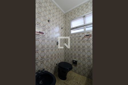 Casa à venda com 190m², 3 quartos e 2 vagasBanheiro