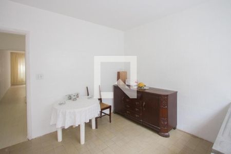 Casa à venda com 245m², 3 quartos e 2 vagasCozinha