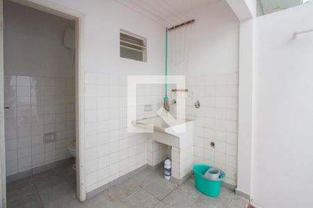 Casa à venda com 245m², 3 quartos e 2 vagasÁrea de Serviço