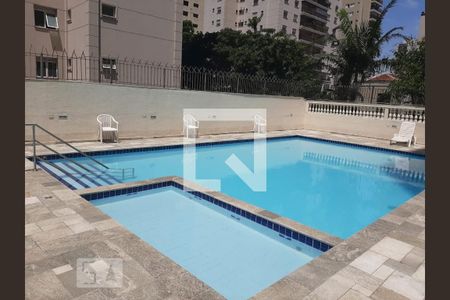Apartamento à venda com 80m², 3 quartos e 1 vaga Apartamento à venda com 80m², 3 quartos e 1 vagaPiscina