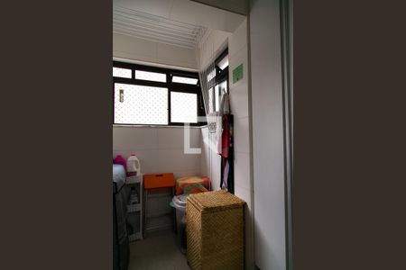 Apartamento à venda com 80m², 3 quartos e 1 vagaÁrea de Serviço