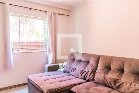 Casa à venda com 525m², 5 quartos e 4 vagas Casa à venda com 525m², 5 quartos e 4 vagasSala de TV