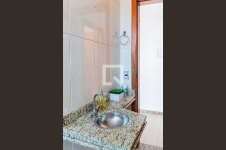 Casa à venda com 525m², 5 quartos e 4 vagas Casa à venda com 525m², 5 quartos e 4 vagasBanheiro