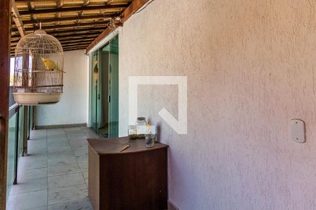 Casa à venda com 525m², 5 quartos e 4 vagas Casa à venda com 525m², 5 quartos e 4 vagasVaranda 1