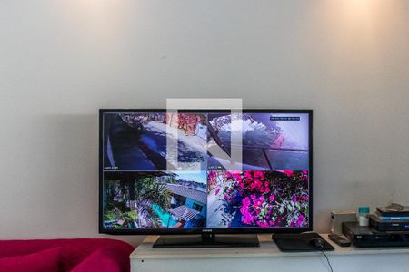 Casa à venda com 525m², 5 quartos e 4 vagas Casa à venda com 525m², 5 quartos e 4 vagasCâmeras