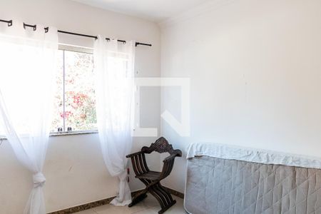 Casa à venda com 525m², 5 quartos e 4 vagas Casa à venda com 525m², 5 quartos e 4 vagasQuarto 2