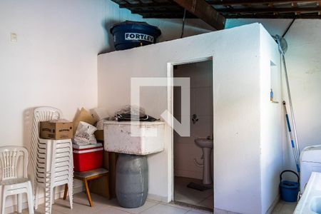 Casa à venda com 525m², 5 quartos e 4 vagas Casa à venda com 525m², 5 quartos e 4 vagasÁrea de Serviço