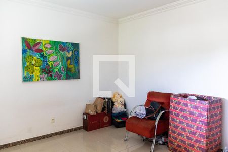 Casa à venda com 525m², 5 quartos e 4 vagas Casa à venda com 525m², 5 quartos e 4 vagasQuarto 1