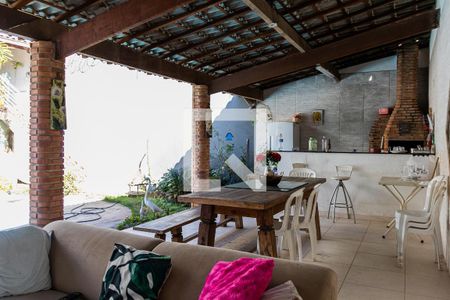 Casa à venda com 525m², 5 quartos e 4 vagas Casa à venda com 525m², 5 quartos e 4 vagasEspaço Gourmet