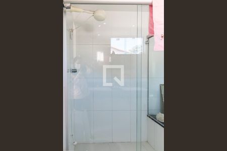 Casa à venda com 525m², 5 quartos e 4 vagas Casa à venda com 525m², 5 quartos e 4 vagasBanheiro da Suíte