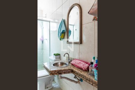 Casa à venda com 525m², 5 quartos e 4 vagas Casa à venda com 525m², 5 quartos e 4 vagasBanheiro Social