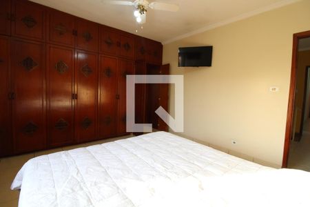 Casa à venda com 270m², 3 quartos e 8 vagasSuíte