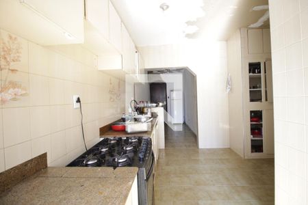 Casa à venda com 250m², 3 quartos e 3 vagasCozinha