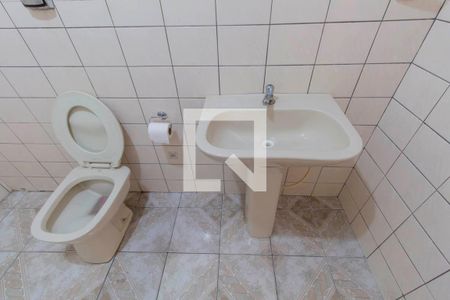 Casa à venda com 64m², 2 quartos e 1 vagaBanheiro 2