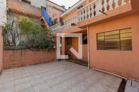 Casa à venda com 64m², 2 quartos e 1 vagaQuintal