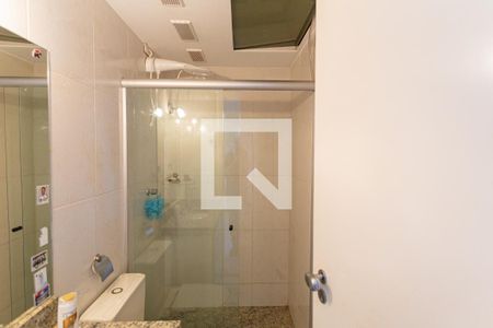 Apartamento à venda com 265m², 4 quartos e 4 vagas Apartamento à venda com 265m², 4 quartos e 4 vagasBanheiro da Suíte 2