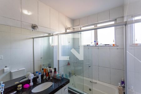 Apartamento à venda com 265m², 4 quartos e 4 vagas Apartamento à venda com 265m², 4 quartos e 4 vagasBanheiro da Suíte 1