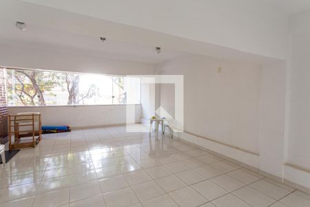 Apartamento à venda com 265m², 4 quartos e 4 vagas Apartamento à venda com 265m², 4 quartos e 4 vagasSalão de Festas