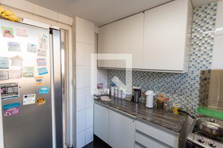 Apartamento à venda com 265m², 4 quartos e 4 vagas Apartamento à venda com 265m², 4 quartos e 4 vagasCozinha