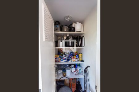 Apartamento à venda com 265m², 4 quartos e 4 vagas Apartamento à venda com 265m², 4 quartos e 4 vagasDespensa