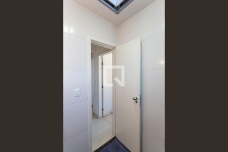 Apartamento à venda com 265m², 4 quartos e 4 vagas Apartamento à venda com 265m², 4 quartos e 4 vagasBanheiro Social