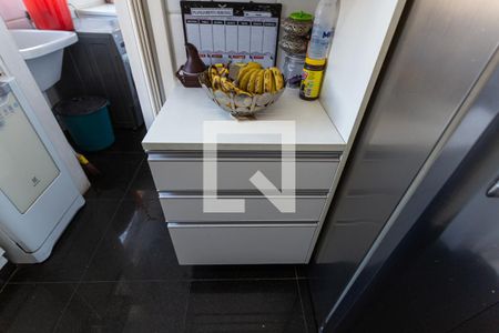 Apartamento à venda com 265m², 4 quartos e 4 vagas Apartamento à venda com 265m², 4 quartos e 4 vagasArmário da Cozinha