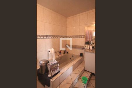 Casa à venda com 250m², 4 quartos e 3 vagasSuíte 3 banheiro 