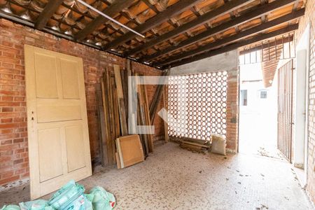 Casa à venda com 190m², 2 quartos e 3 vagas Casa à venda com 190m², 2 quartos e 3 vagasQuintal