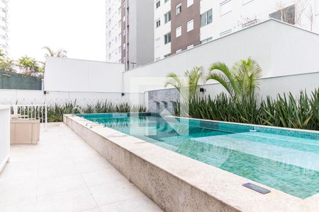 Apartamento para alugar com 35m², 2 quartos e 1 vaga Apartamento para alugar com 35m², 2 quartos e 1 vagaÁrea comum - Piscina