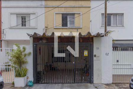 Casa à venda com 100m², 2 quartos e 1 vaga Casa à venda com 100m², 2 quartos e 1 vagaFachada