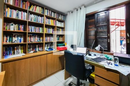 Casa à venda com 225m², 3 quartos e 5 vagas Casa à venda com 225m², 3 quartos e 5 vagasQuarto