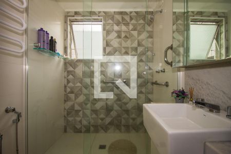 Apartamento à venda com 191m², 3 quartos e 1 vaga Apartamento à venda com 191m², 3 quartos e 1 vagaBanheiro da Suíte