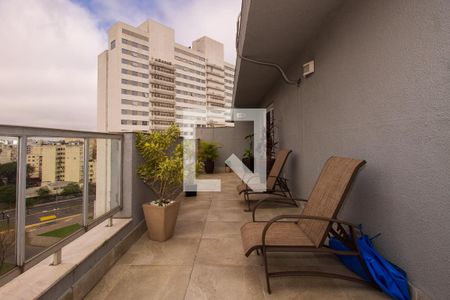 Apartamento à venda com 191m², 3 quartos e 1 vaga Apartamento à venda com 191m², 3 quartos e 1 vagaVaranda