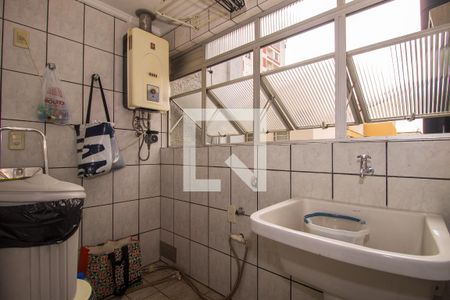 Apartamento à venda com 191m², 3 quartos e 1 vaga Apartamento à venda com 191m², 3 quartos e 1 vagaCozinha e Área de Serviço