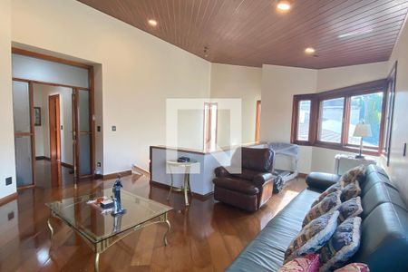 Casa de condomínio à venda com 500m², 4 quartos e 6 vagasSala de TV