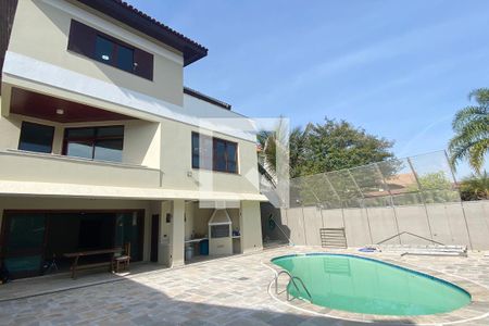 Casa de condomínio à venda com 500m², 4 quartos e 6 vagasPiscina
