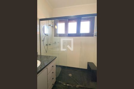 Casa de condomínio à venda com 500m², 4 quartos e 6 vagasBanheiro da Suíte 3