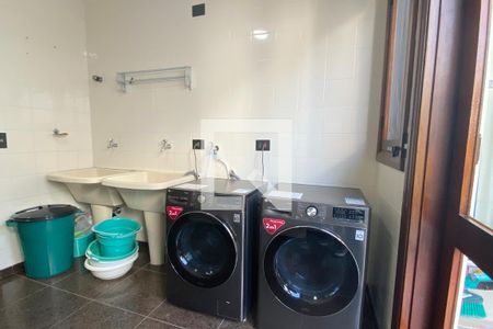 Casa de condomínio à venda com 500m², 4 quartos e 6 vagasÁrea de Serviço