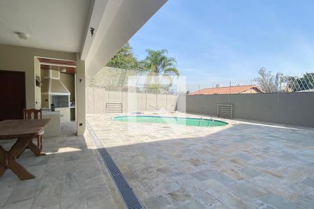 Casa de condomínio à venda com 500m², 4 quartos e 6 vagasPiscina