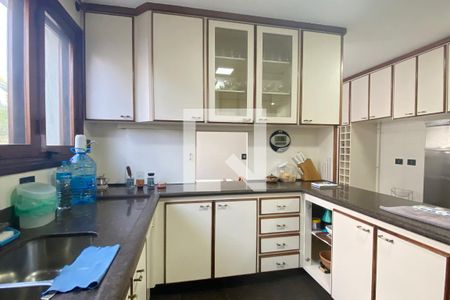 Casa de condomínio à venda com 500m², 4 quartos e 6 vagasCozinha