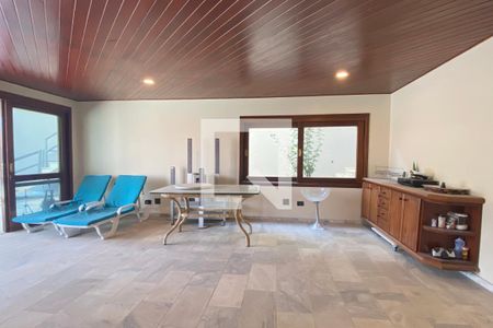 Casa de condomínio à venda com 500m², 4 quartos e 6 vagasSalão de festas