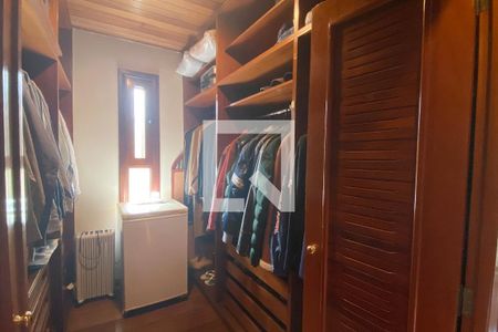 Casa de condomínio à venda com 500m², 4 quartos e 6 vagasCloset da suíte 1