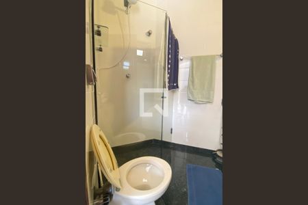 Casa de condomínio à venda com 500m², 4 quartos e 6 vagasBanheiro da Piscina