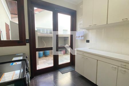 Casa de condomínio à venda com 500m², 4 quartos e 6 vagasÁrea de Serviço