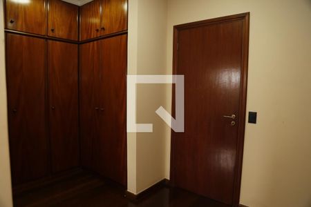 Casa à venda com 500m², 4 quartos e 4 vagasCloset