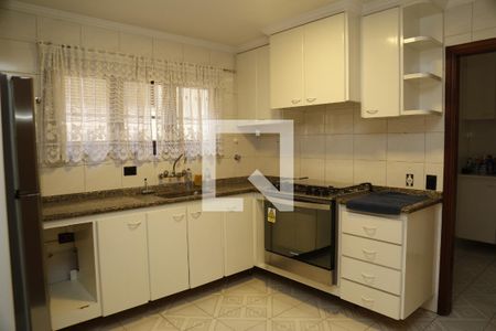 Casa à venda com 500m², 4 quartos e 4 vagasCozinha-Ambiente 2