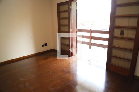 Casa à venda com 500m², 4 quartos e 4 vagasSuíte 1